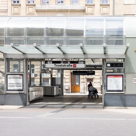 Yeshello Central Station Studio Відень Екстер'єр фото